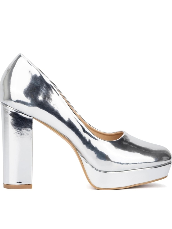 New York & Company Shoes - NWOT, New York and Company, silver metallic, size 7